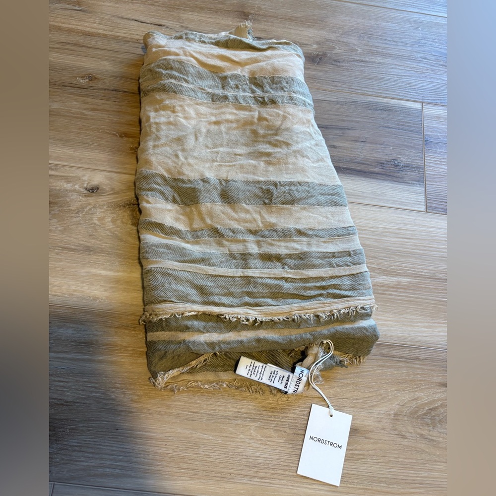 Nordstrom Elegant Beige and Green Scarf